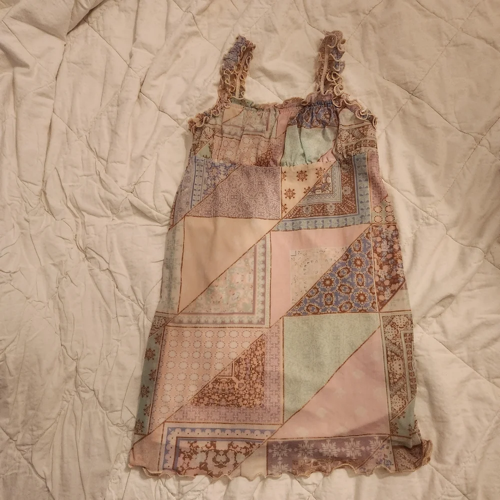 3 pieces size 6-7 2 Zara pants and art class dress